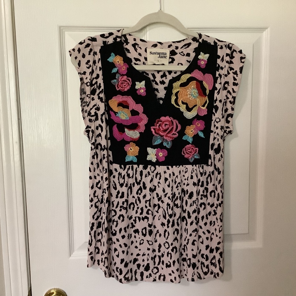 Savanna Jane Embroidered Top L